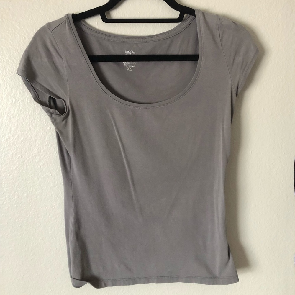 Grey t-shirt